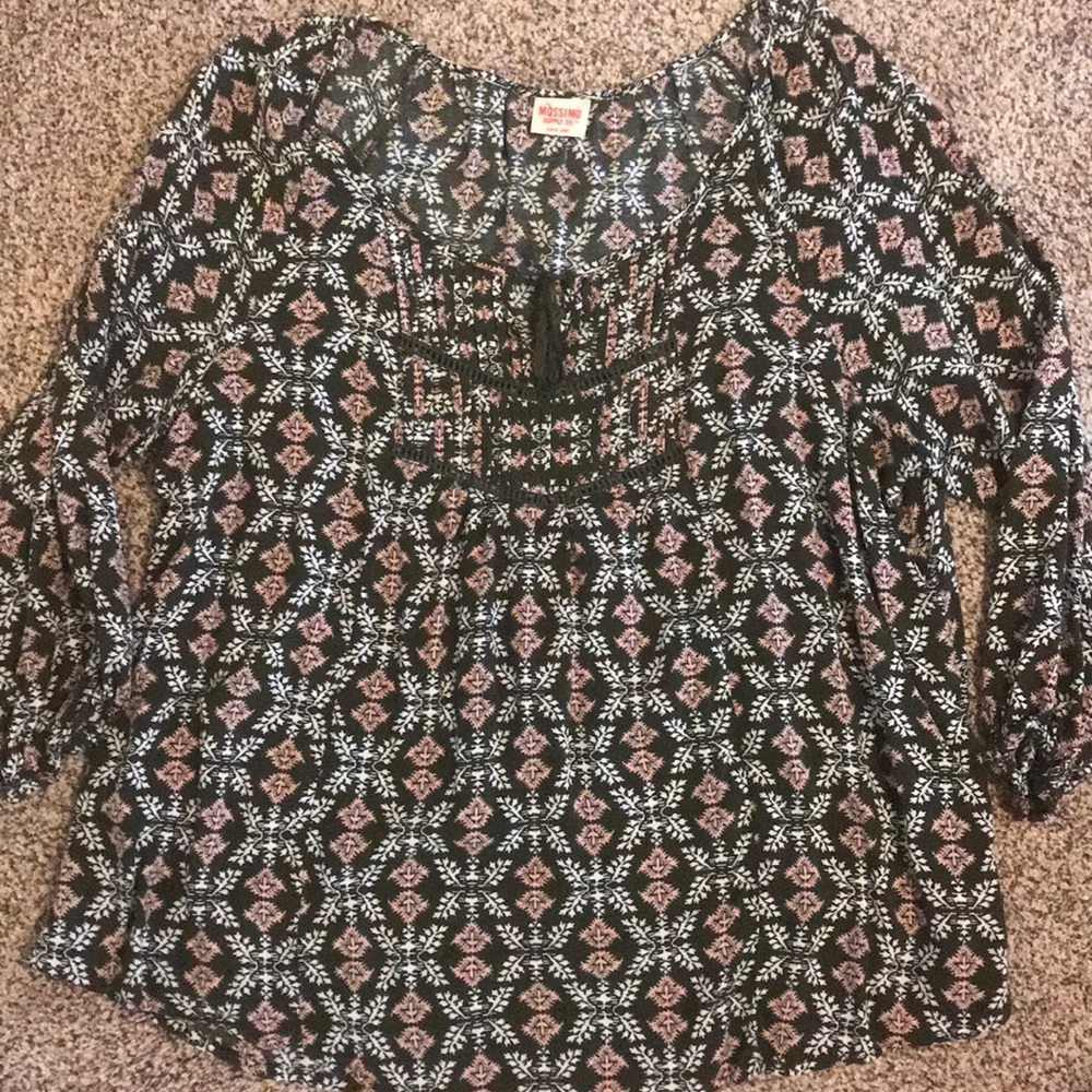 Great shirt for work or play!